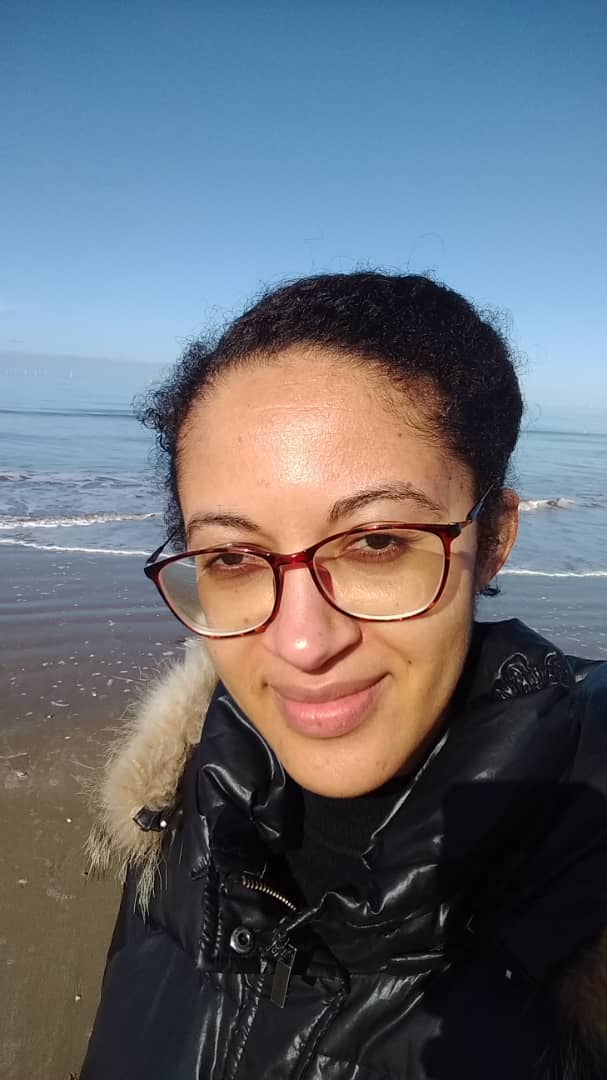 Elizabeth on the beach